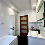 Appartamento Lubczykowa Dabrowa & Free Parking