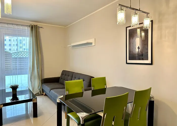 Lubczykowa Dabrowa & Free Parking Lägenhet *